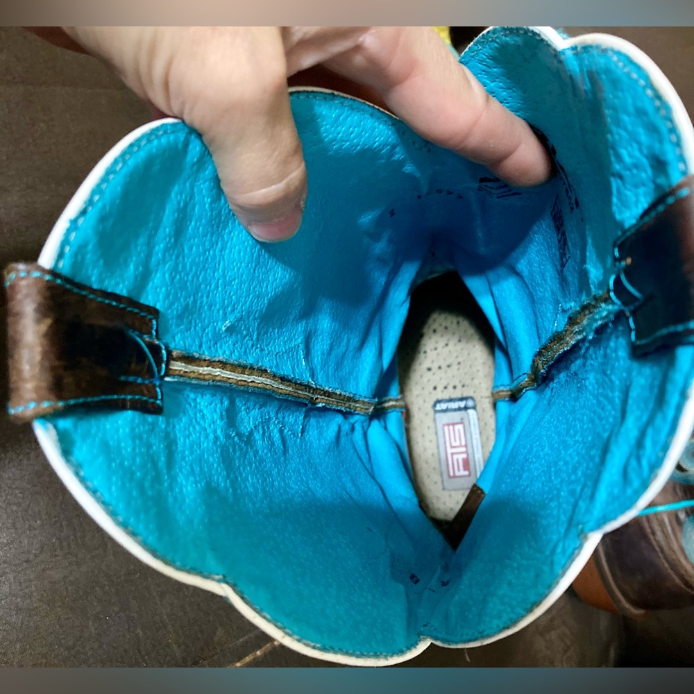 Ariat Caballera Western Boot with Turquoise accents - Picture 14 of 16